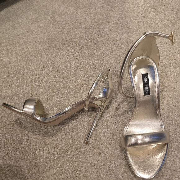 Nine west heels - Picture 1 of 3
